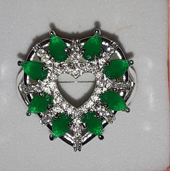 925 Silver Emerald heart ring size 10 - Picture 4 of 8
